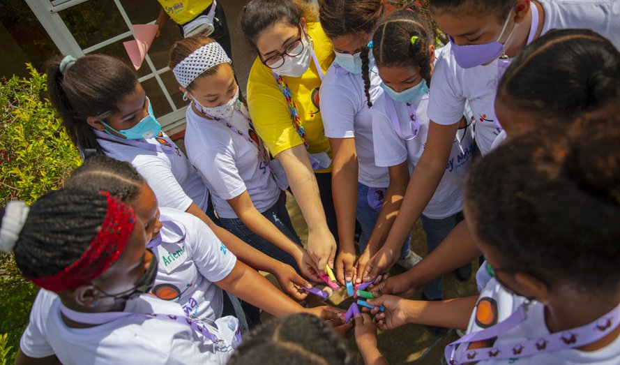 Fundación Tropicalia y UNFPA firman acuerdo para proteger la niñez en Miches 