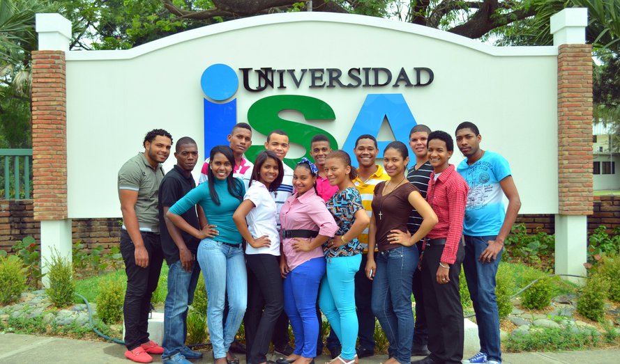 Fundación Tropicalia and University ISA Send Four more Students from Miches to College 